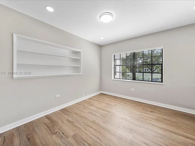 7705 SW 66th St — Photo 29