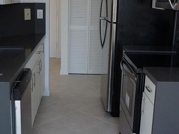 2nd image of 1688 West Ave APT 1007