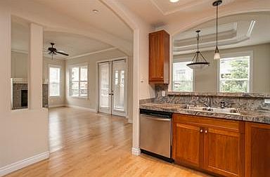 5th image of 40 N Madison St Suite 204