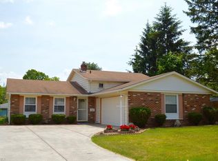 7891 Neil Dr, Parma, OH 44130