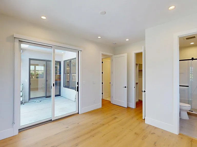 960 Lucky Ave — Photo 8