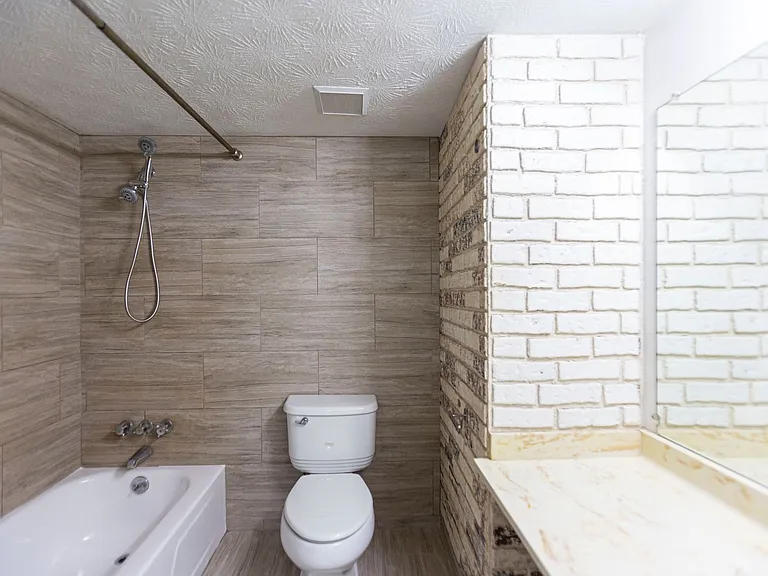 2446 Lehaven Dr — Photo 24