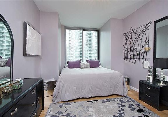 4th image of 4630 Center Blvd APT 902