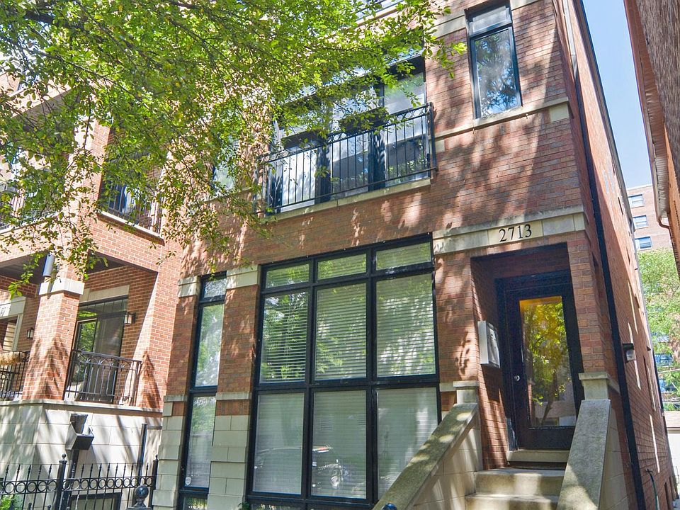 1st image of 2713 N Kenmore Ave