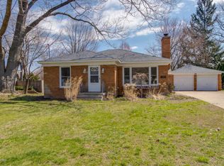 7394 12th Ave, Jenison, MI 49428