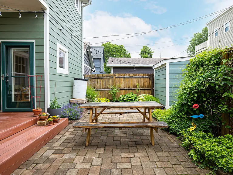 1502 Woodlawn Ave — Photo 55