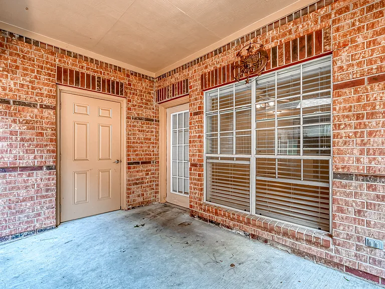 2803 Kings Crossing Dr #112 — Photo 22