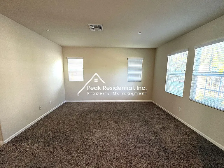 8215 Winterhead Ln — Photo 5