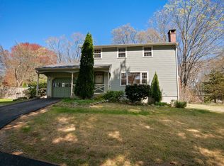 576 New London Rd, Mystic, CT 06355