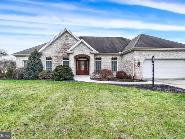 1782 Springwillow Dr, Mechanicsburg, PA 17055