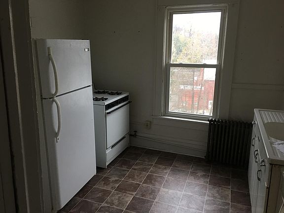 5th image of 62 Kingwood St