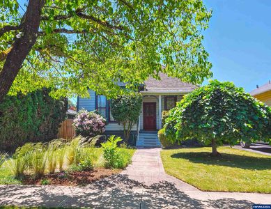1820 Court St NE, Salem, OR, 97301