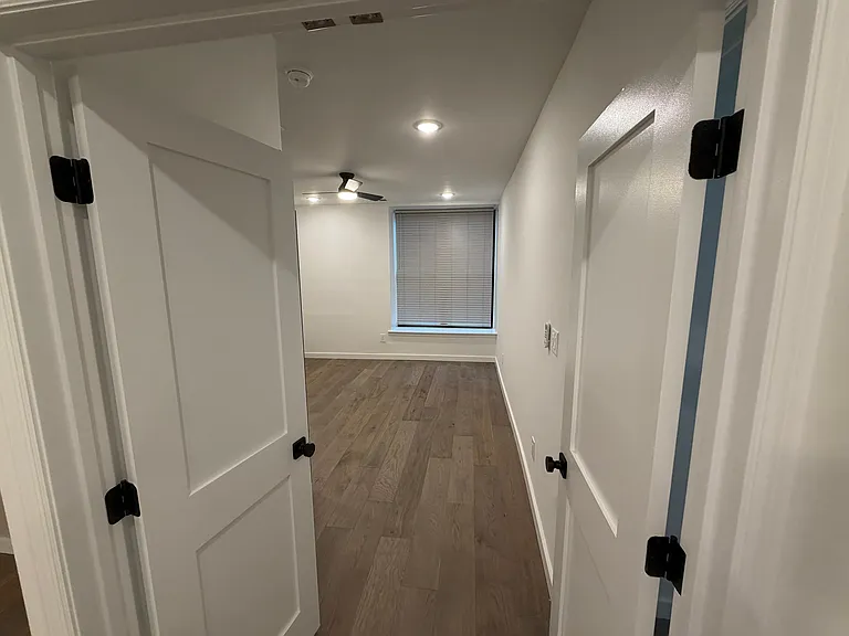 1114 Lombard St #2 — Photo 8
