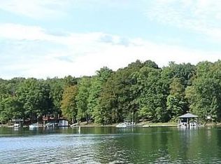 472 Fox Chase Rd, Wirtz, VA 24184