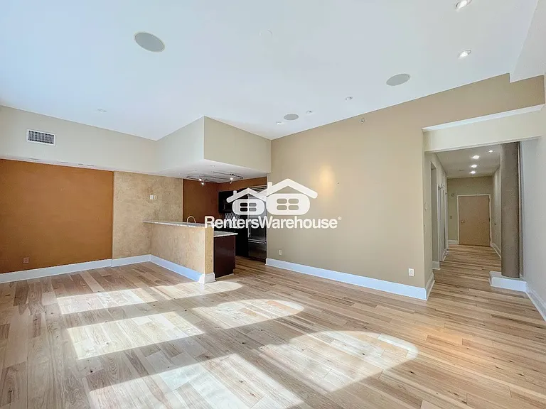 219 Granby St #20 — Photo 7