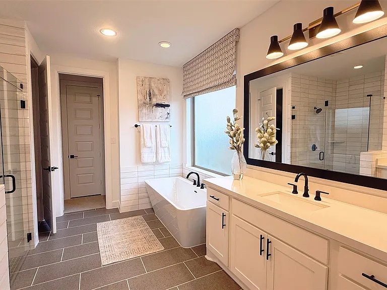5603 Logan Ridge Ln — Photo 23