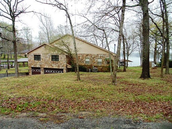 3rd image of 2668 Tanglewood Dr