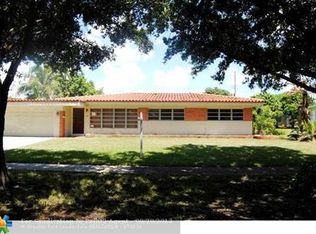 5521 SW 3rd St, Plantation, FL 33317