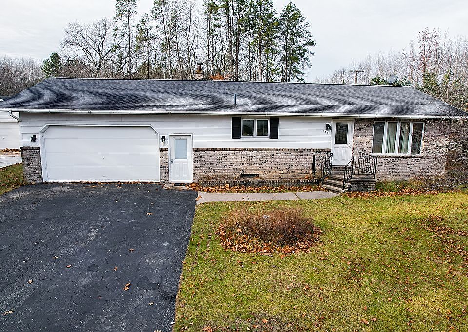 1st image of 454 26th St