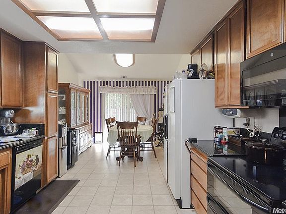 5th image of 16177 Tumbleweed Ln