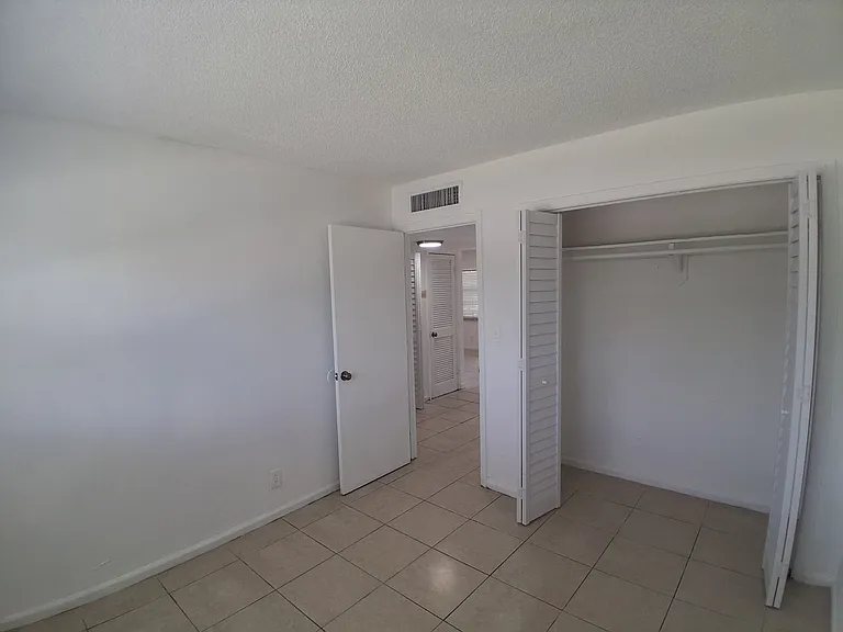 401 SW 13th Pl #715 — Photo 17