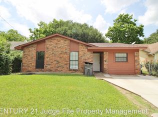 1320 S Rockwall Ave, Terrell, TX 75160