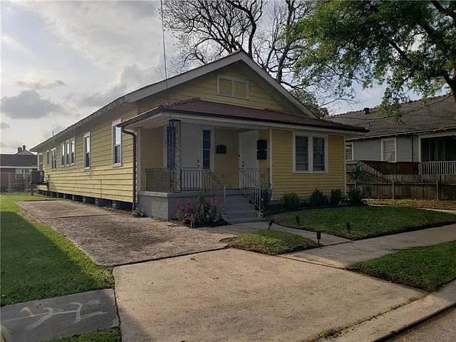335 Whitney Ave — Photo 9