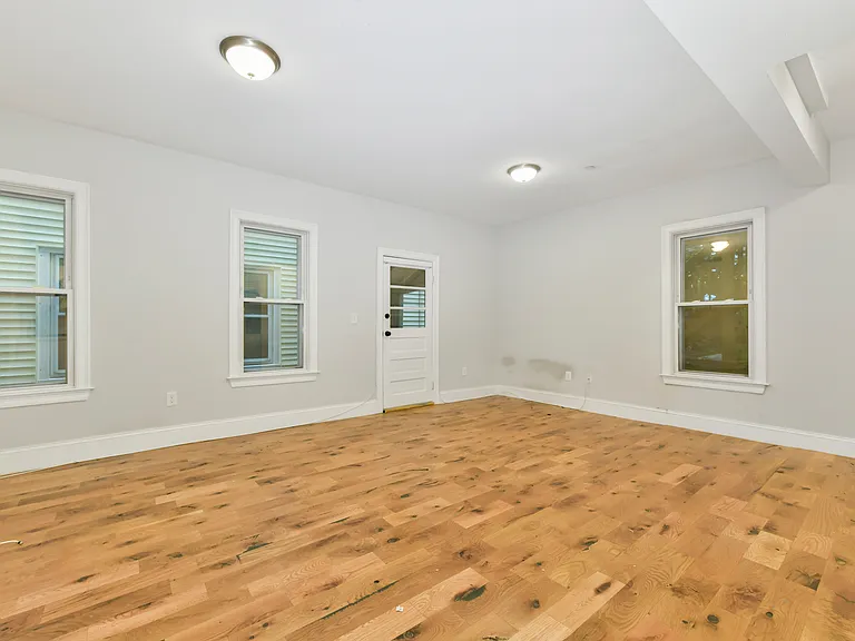 322 Saratoga St #2 — Photo 7