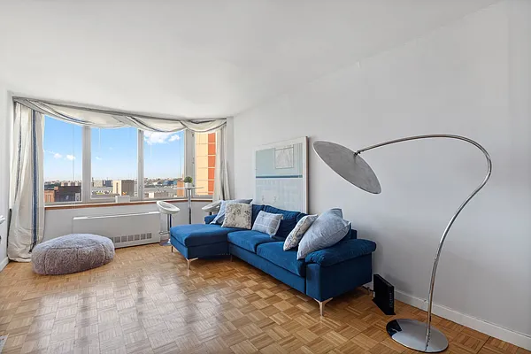 Rented by Fischer Group Realty, LLC | media 15