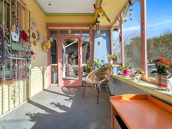 5th image of 8421 Apricot St