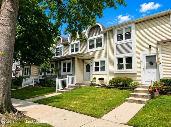 41 Cooper Ter, Staten Island, NY 10314