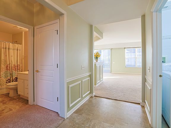 3rd image of 11292 Heatherdale Ln