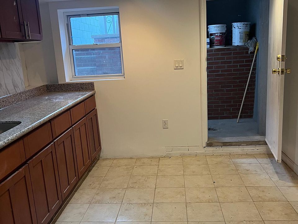 1st image of 31 Bay 49th St Floor 1