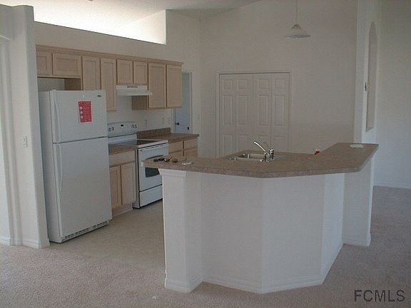 3rd image of 32 Buttermill Dr