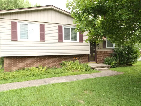1305 Personality Ct, Lexington, KY 40517