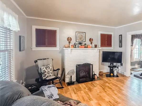 127 E Coffee St, Uniontown, PA 15401
