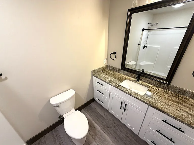 2865 Ashley Ave — Photo 8