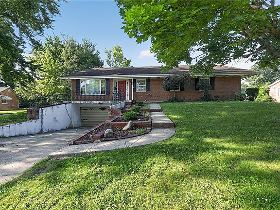 2nd image of 5826 Shady Cove Ln