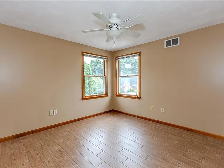 53 Hazael St — Photo 8