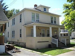 2nd image of 700 Monroe St