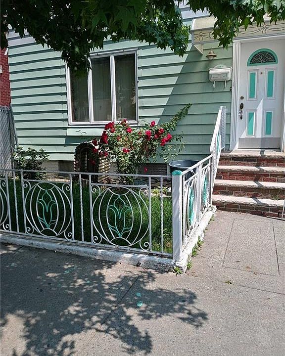1st image of 93 Bay 17th St