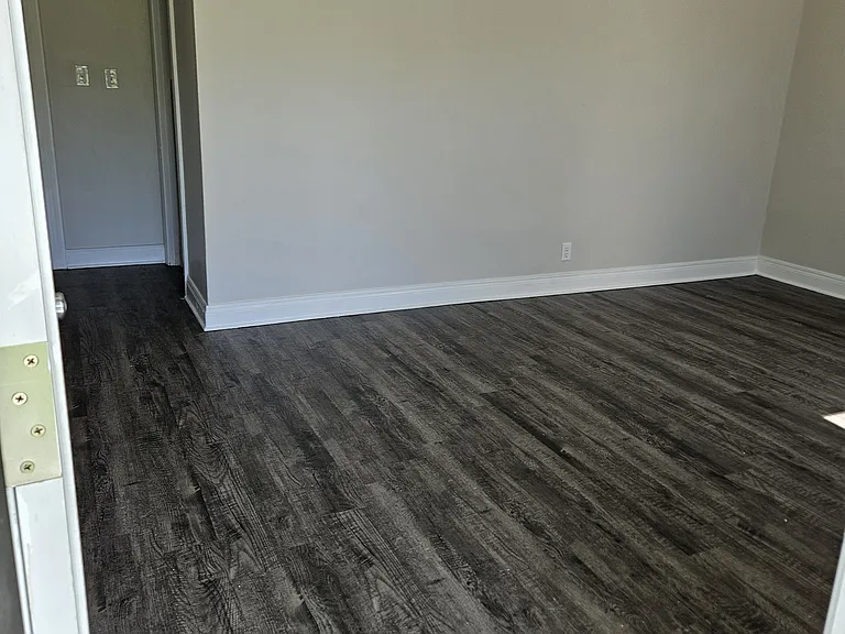 1004 S 45th St — Photo 21