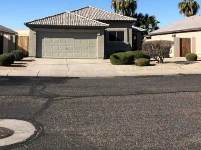 15542 N 136th Ln — Photo 1