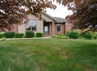 4526 E Fox Run Dr, Springfield, MO 65802
