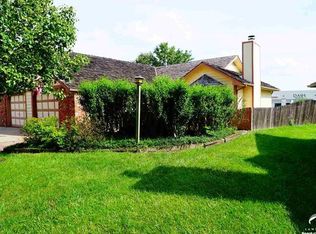 3711 Pinnacle Ct, Lawrence, KS 66049