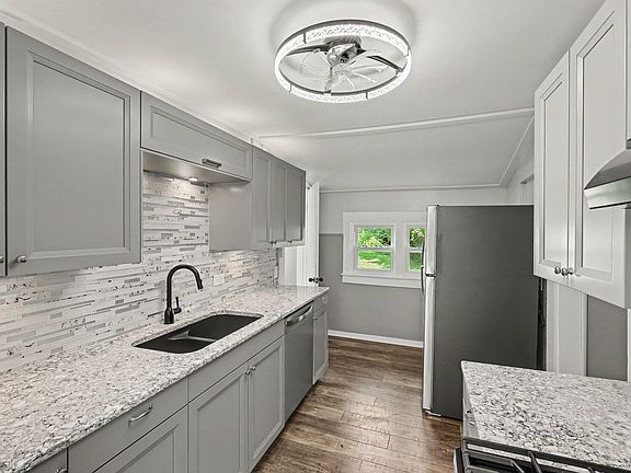 3rd image of 413 7th St