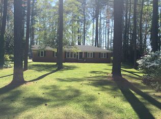 109 Pinelake Dr, Elizabeth City, NC 27909