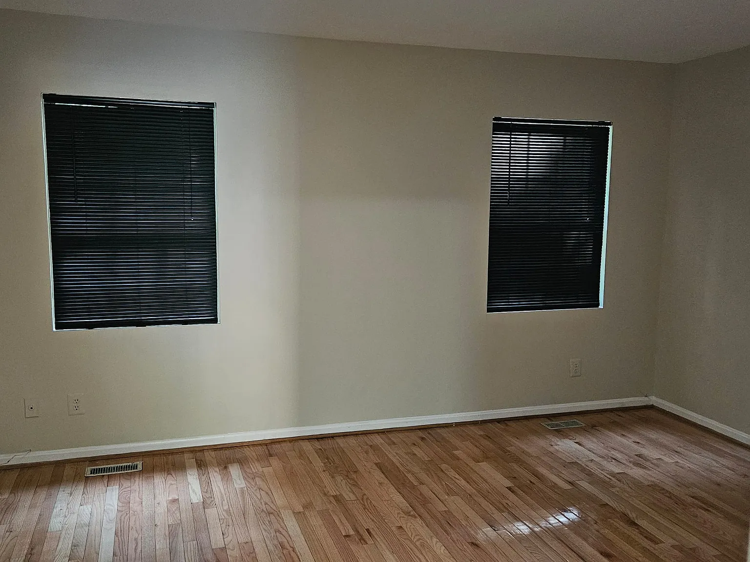 3 bed, 1122 sqft, $2,700 — Photo 4