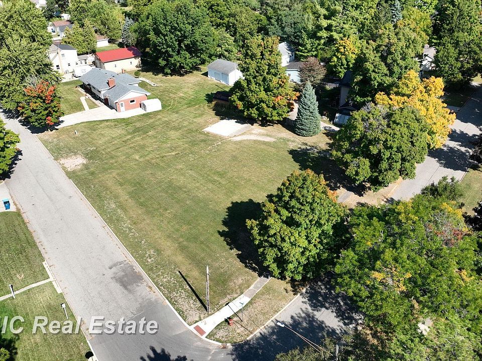 2nd image of 224 Prospect St