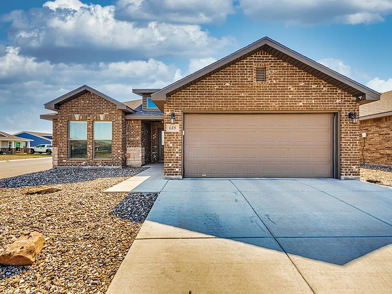 618 Juniper Ct — Photo 1